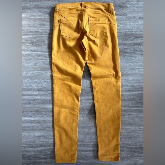Yellow Skinny Jeans, Low rise - Picture 6 of 6